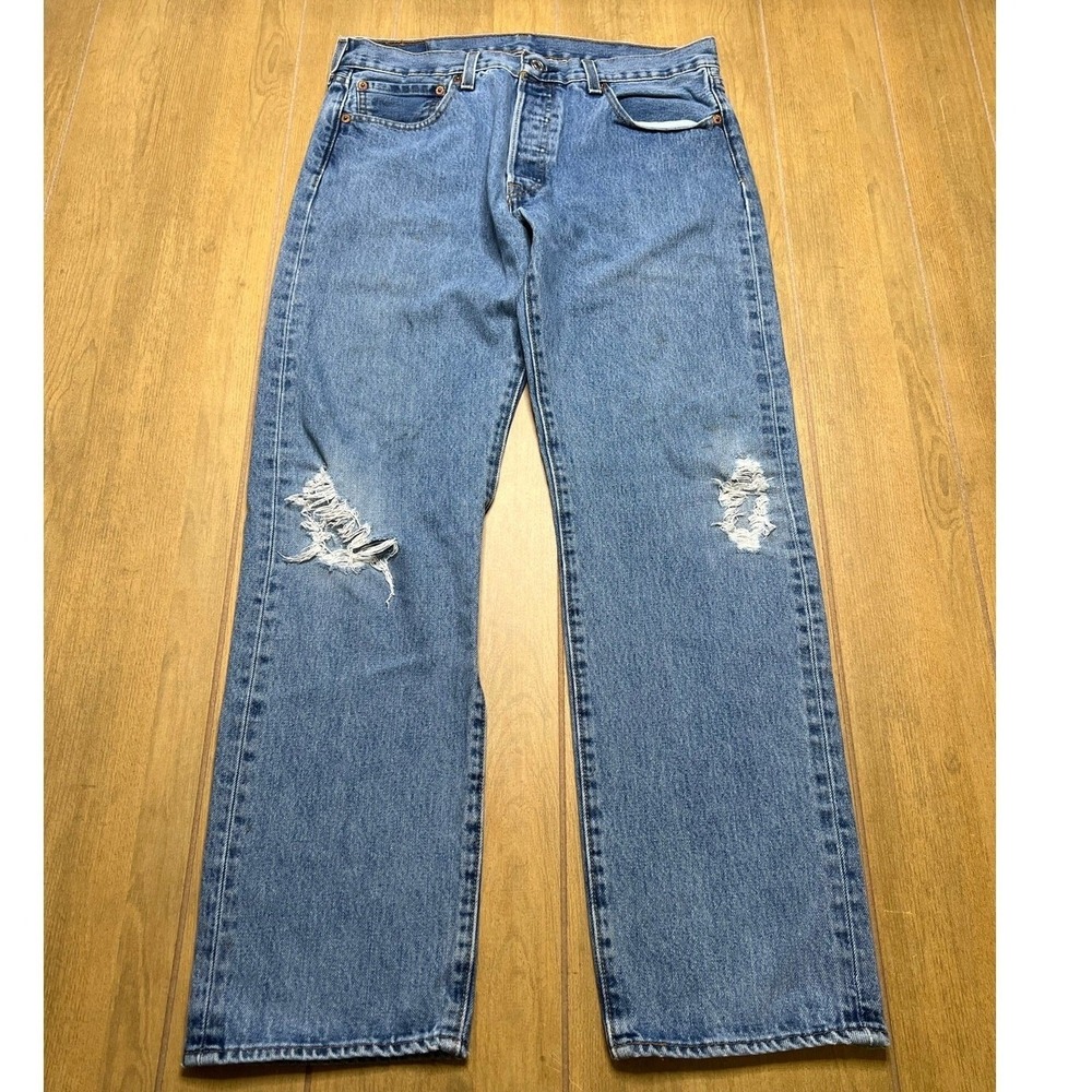 Levis 501 Jeans Mens 32x30 Blue Original Fit Distressed Straight Leg Denim